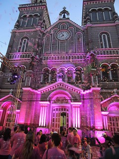 Catedral Metropolitana de Passo Fundo em clima de outubro rosa. Foto: Alessandra Zanatta