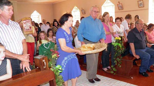 Missa teve participação de familiares descendentes dos fundadores e primeiros moradores da comunidade.
