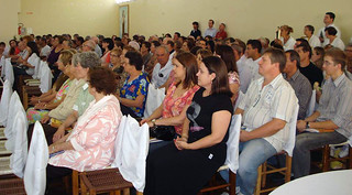 Comunidade Paroquial prestigiou a posse do novo pároco.